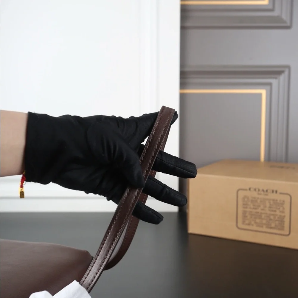 Coach Chelsea 30 Chain Shoulder Bag - Picture 6 of 6